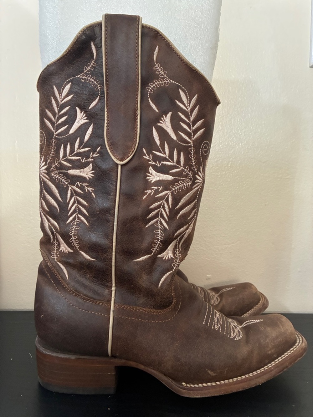 Corral Women's Embroidery Western Boots size 7
